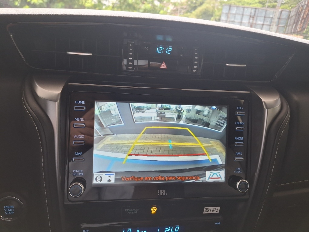 TOYOTA HILUX SW4 2.8 D-4D TURBO DIESEL SRX 7L 4X4 AUTOM&Aacute;TICO