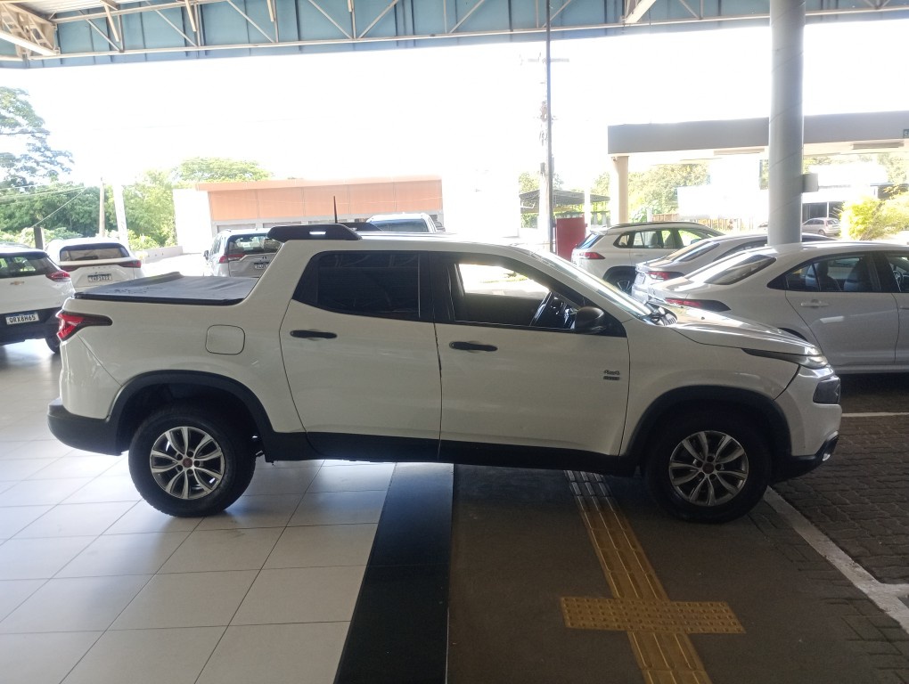 FIAT TORO 2.0 16V TURBO DIESEL FREEDOM 4WD MANUAL