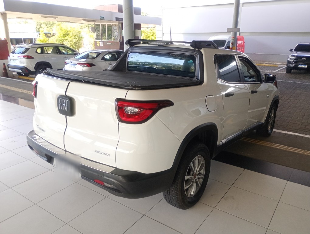 FIAT TORO 2.0 16V TURBO DIESEL FREEDOM 4WD MANUAL