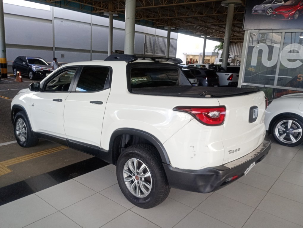 FIAT TORO 2.0 16V TURBO DIESEL FREEDOM 4WD MANUAL