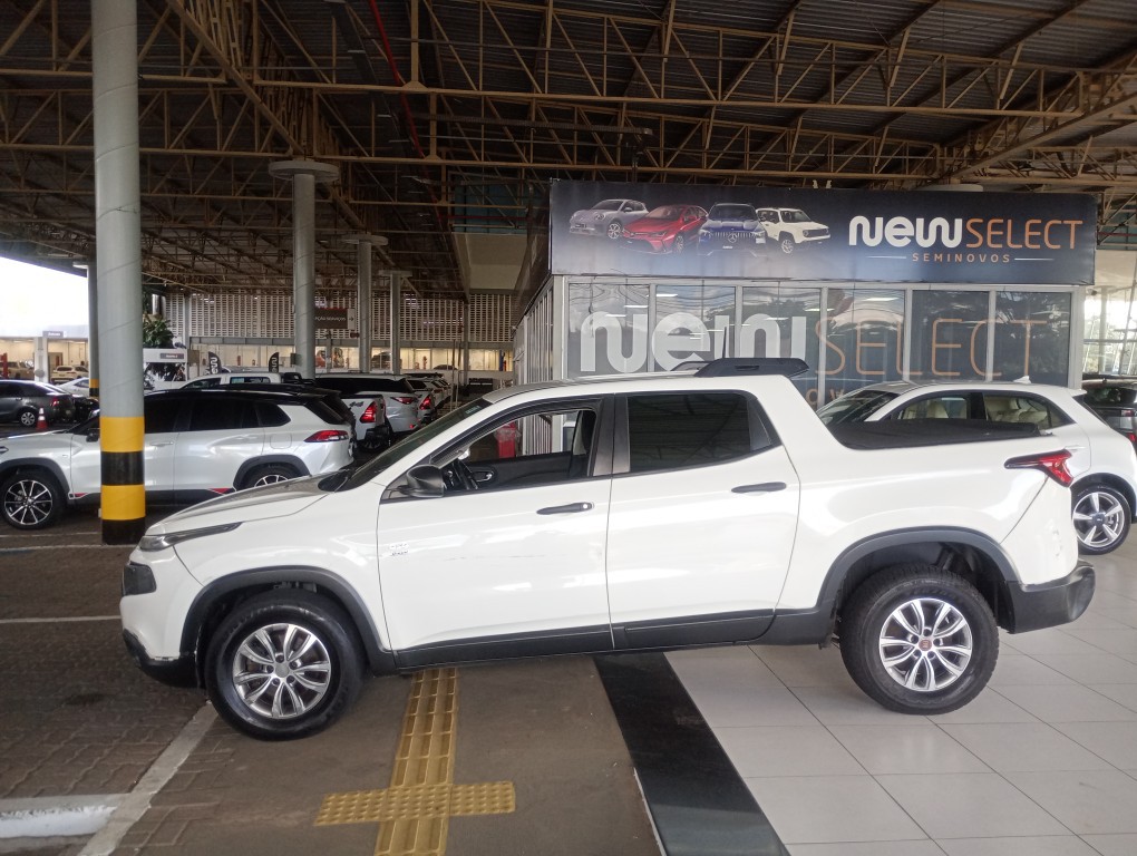 FIAT TORO 2.0 16V TURBO DIESEL FREEDOM 4WD MANUAL