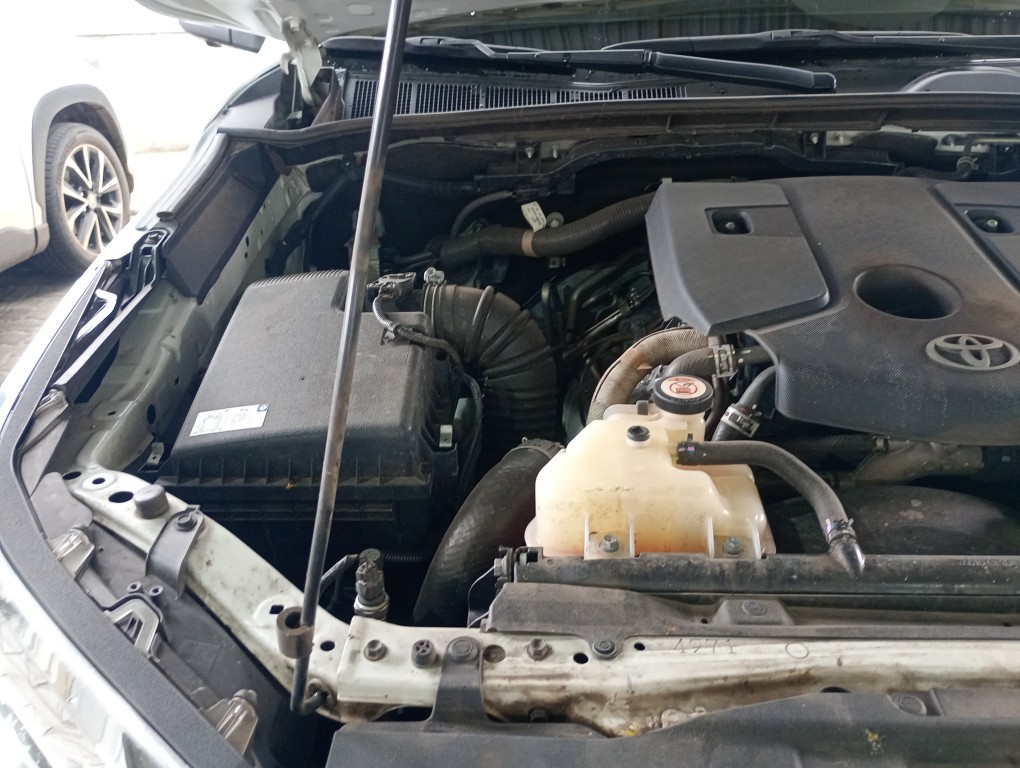 TOYOTA HILUX SW4 2.8 D-4D TURBO DIESEL SRX 7L 4X4 AUTOM&Aacute;TICO
