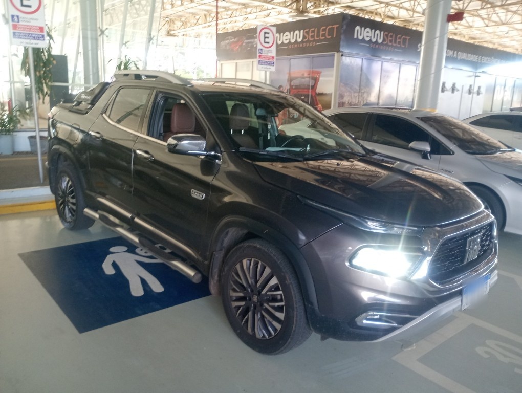 FIAT TORO 2.0 16V TURBO DIESEL RANCH 4WD AT9