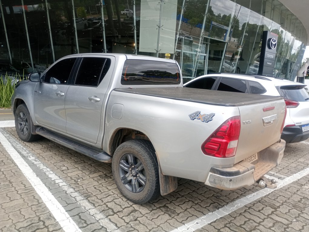 TOYOTA HILUX 2.8 D-4D TURBO DIESEL CD SR 4X4 AUTOM&Aacute;TICO