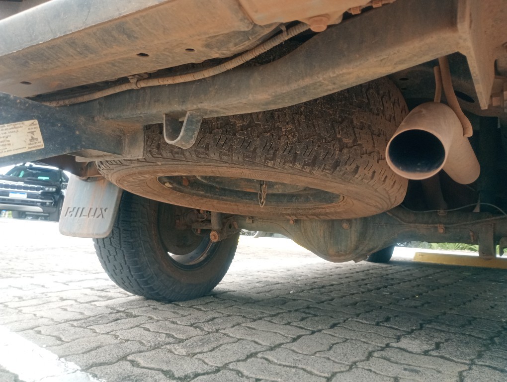 TOYOTA HILUX 2.8 D-4D TURBO DIESEL CD SR 4X4 AUTOM&Aacute;TICO