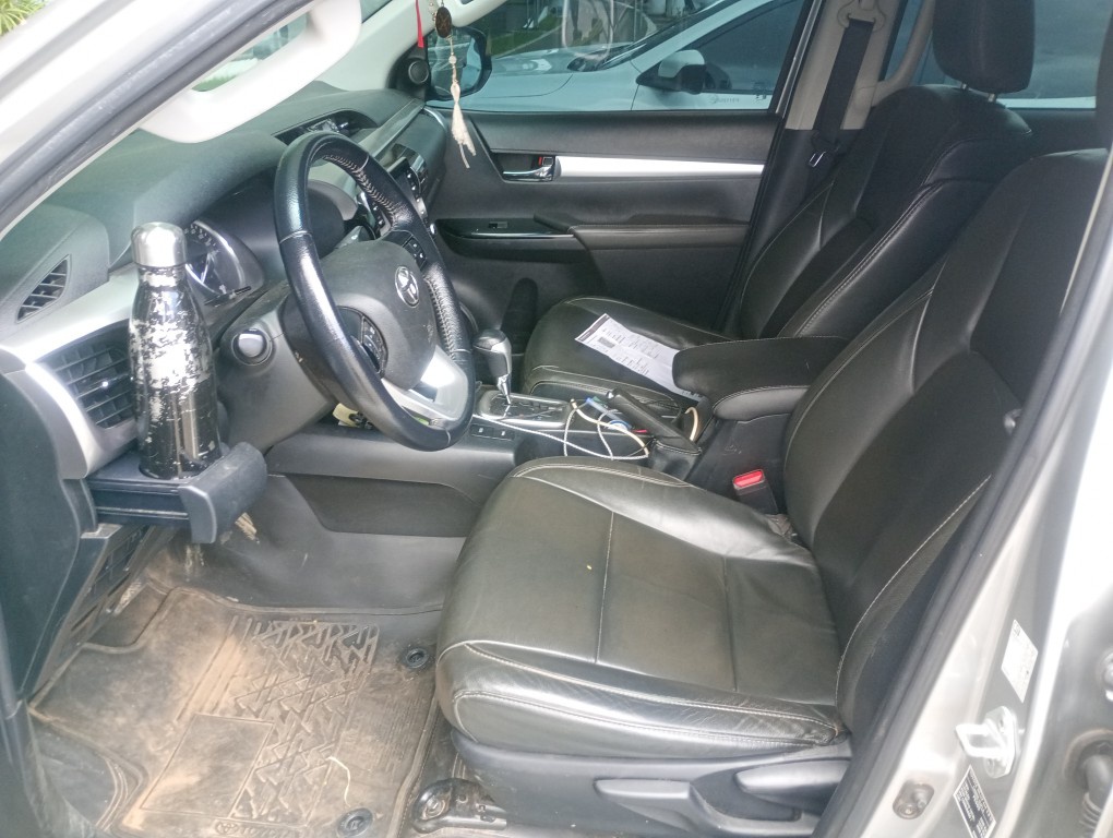 TOYOTA HILUX 2.8 D-4D TURBO DIESEL CD SR 4X4 AUTOM&Aacute;TICO