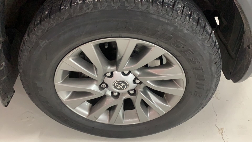 TOYOTA HILUX SW4 2.8 D-4D TURBO DIESEL SRX 7L 4X4 AUTOM&Aacute;TICO
