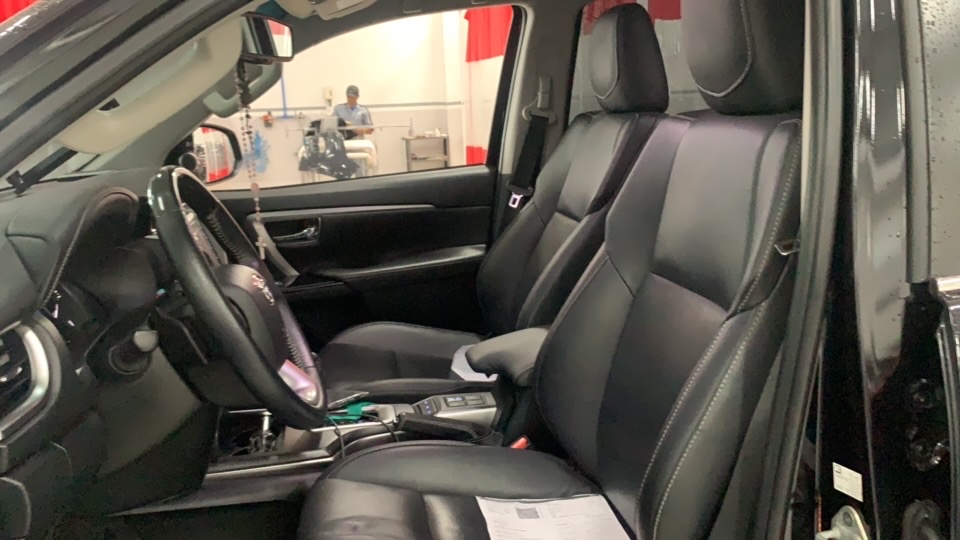 TOYOTA HILUX SW4 2.8 D-4D TURBO DIESEL SRX 7L 4X4 AUTOM&Aacute;TICO