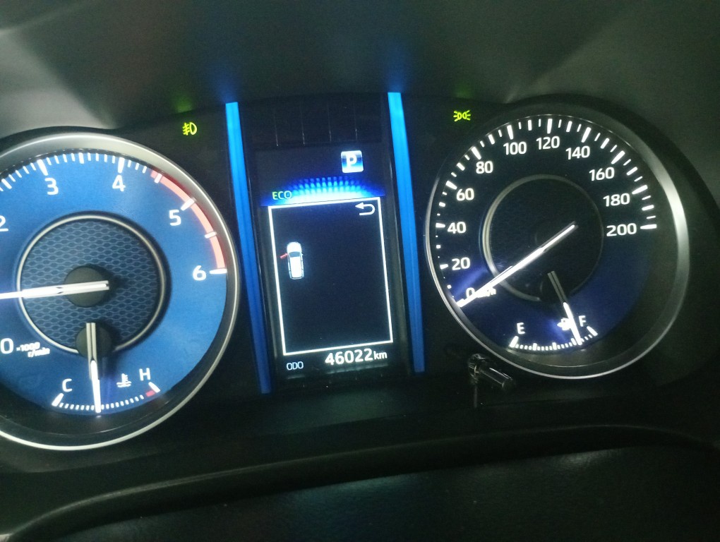 TOYOTA HILUX SW4 2.8 D-4D TURBO DIESEL SRX 7L 4X4 AUTOM&Aacute;TICO