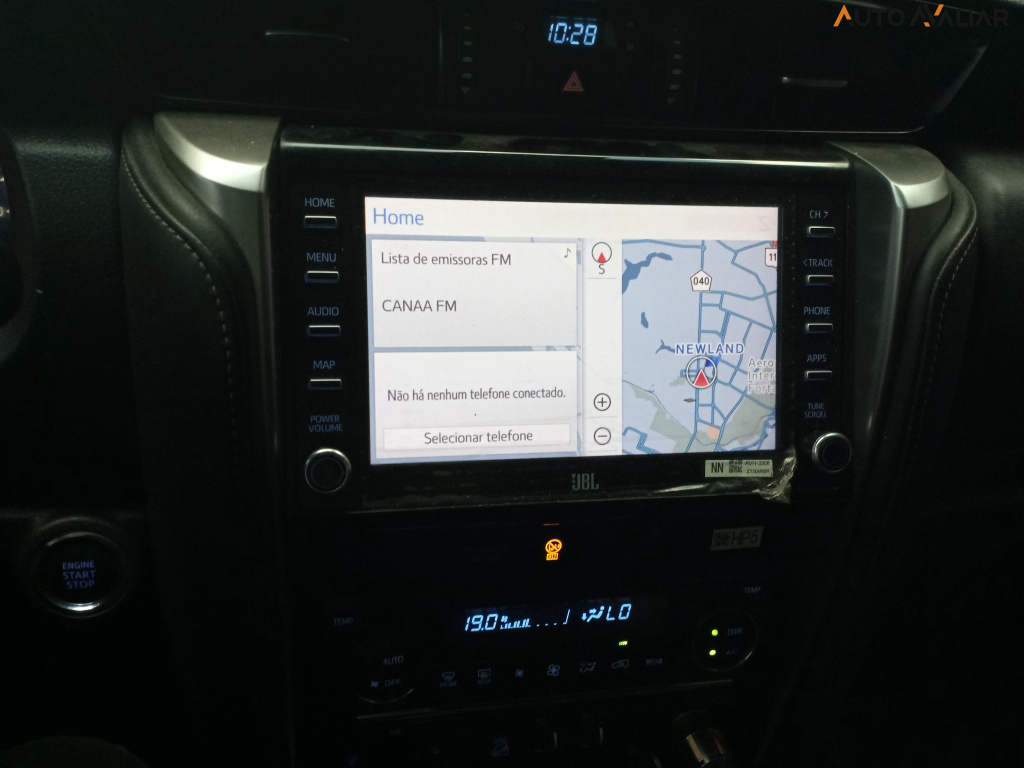 TOYOTA HILUX SW4 2.8 D-4D TURBO DIESEL SRX 7L 4X4 AUTOM&Aacute;TICO