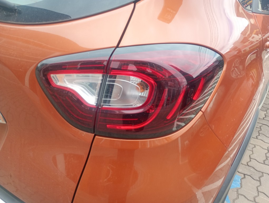 RENAULT CAPTUR 1.6 16V SCE FLEX INTENSE X-TRONIC