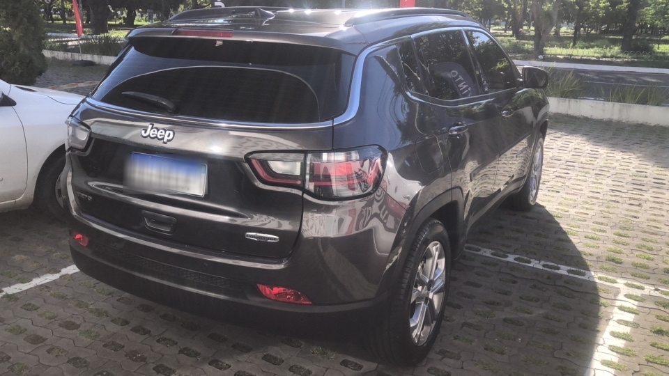 JEEP COMPASS 1.3 T270 TURBO FLEX LONGITUDE AT6