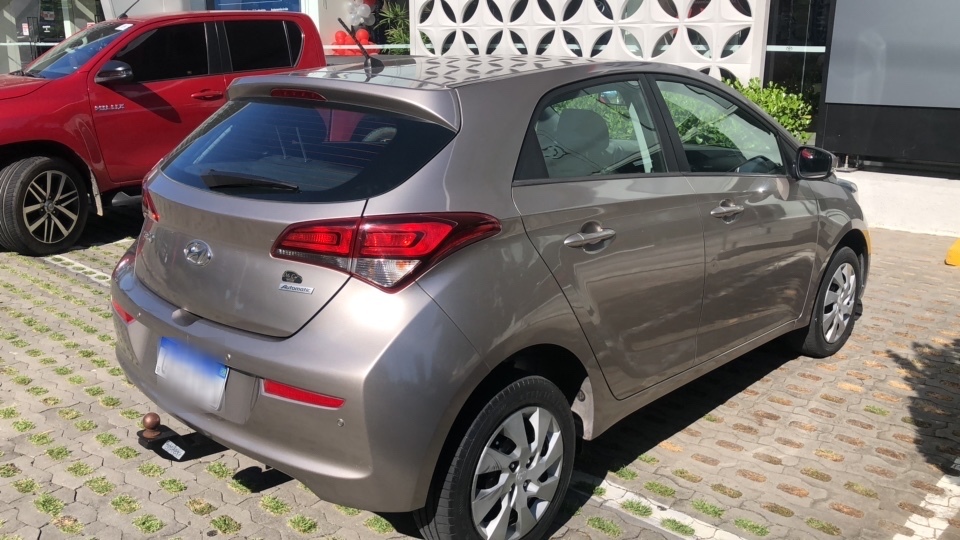 HYUNDAI HB20 1.6 COMFORT PLUS 16V FLEX 4P AUTOMATICO