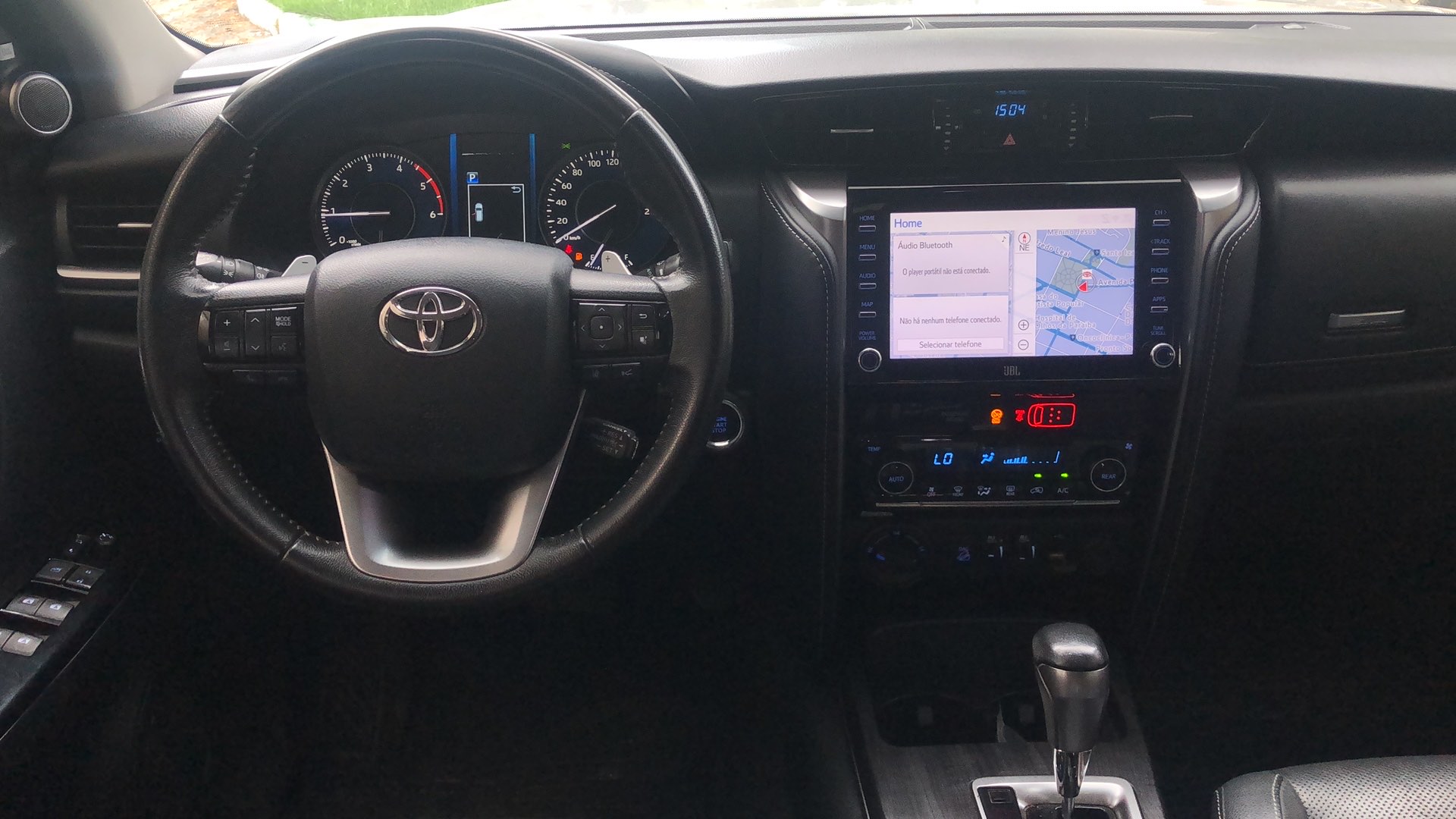 TOYOTA HILUX SW4 2.8 D-4D TURBO DIESEL SRX 7L 4X4 AUTOM&Aacute;TICO