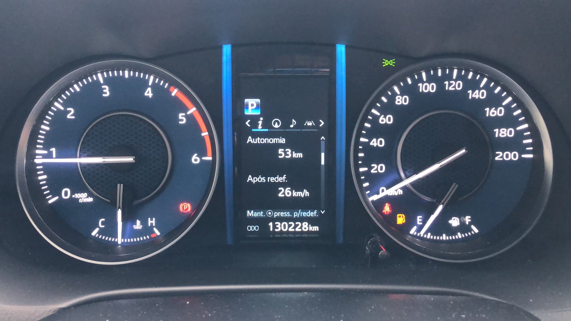 TOYOTA HILUX SW4 2.8 D-4D TURBO DIESEL SRX 7L 4X4 AUTOM&Aacute;TICO