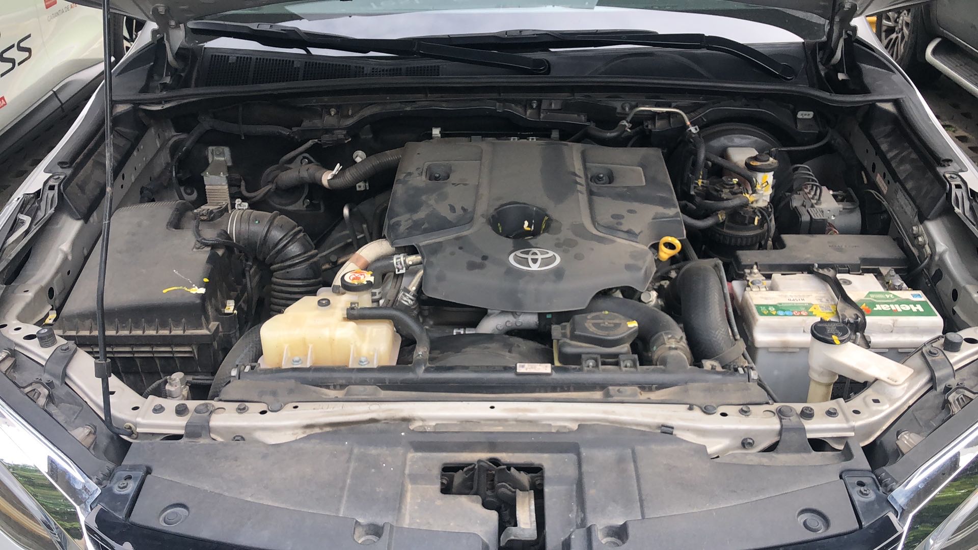 TOYOTA HILUX SW4 2.8 D-4D TURBO DIESEL SRX 7L 4X4 AUTOM&Aacute;TICO