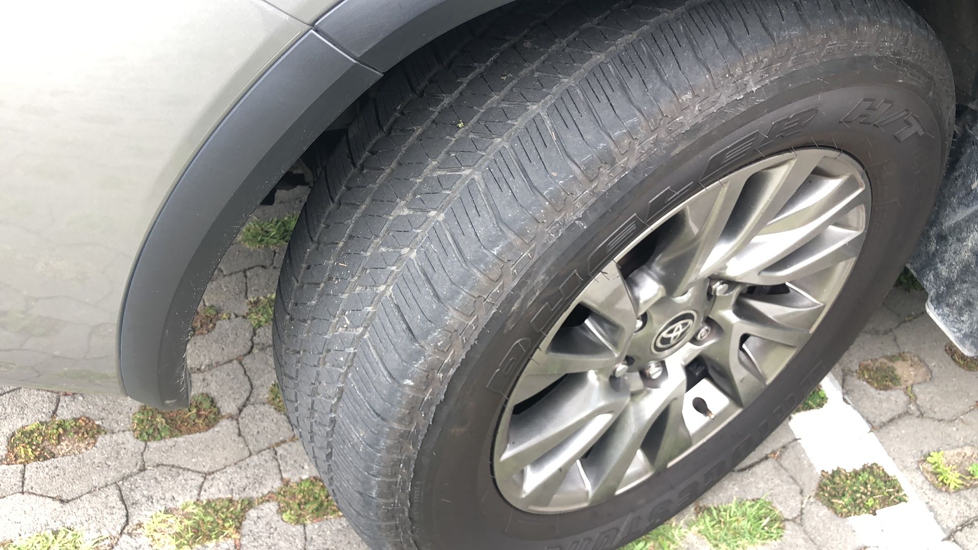 TOYOTA HILUX SW4 2.8 D-4D TURBO DIESEL SRX 7L 4X4 AUTOM&Aacute;TICO