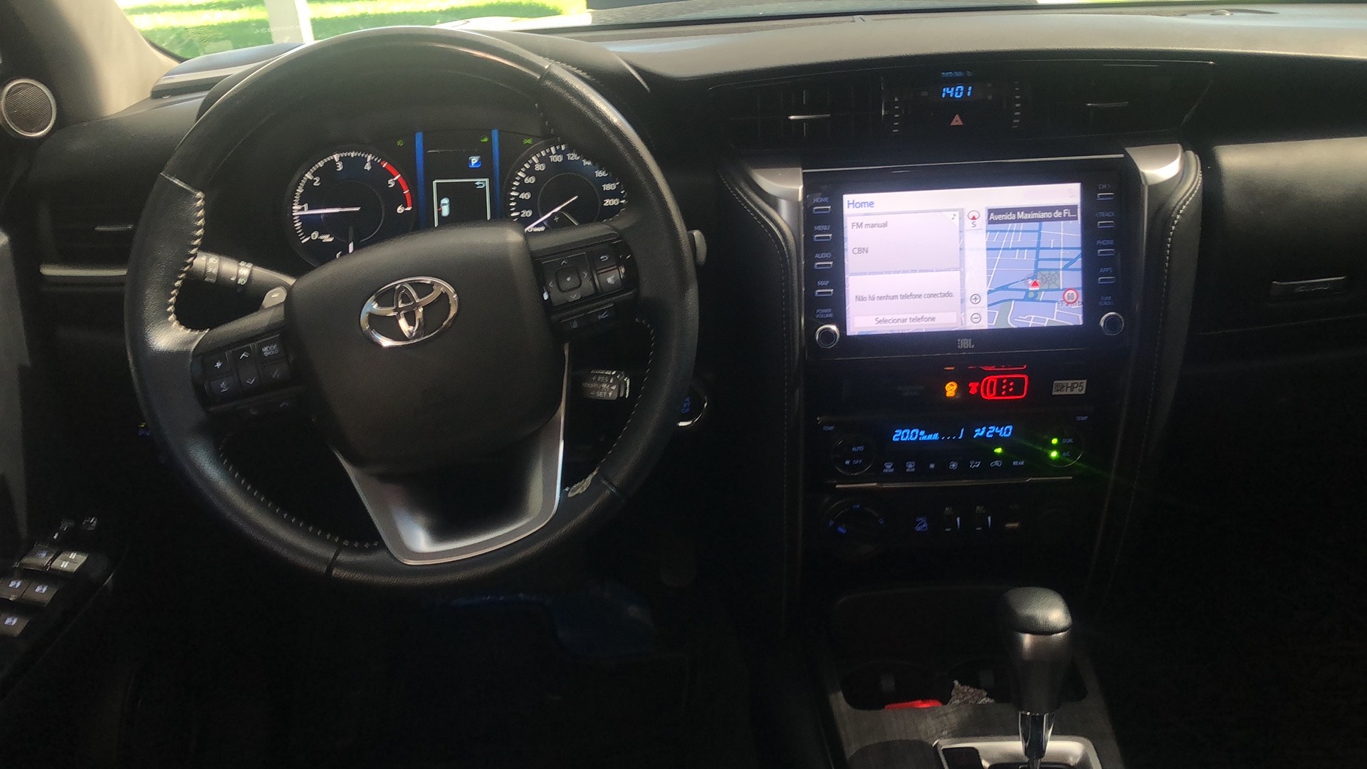 TOYOTA HILUX SW4 2.8 D-4D TURBO DIESEL SRX 7L 4X4 AUTOM&Aacute;TICO