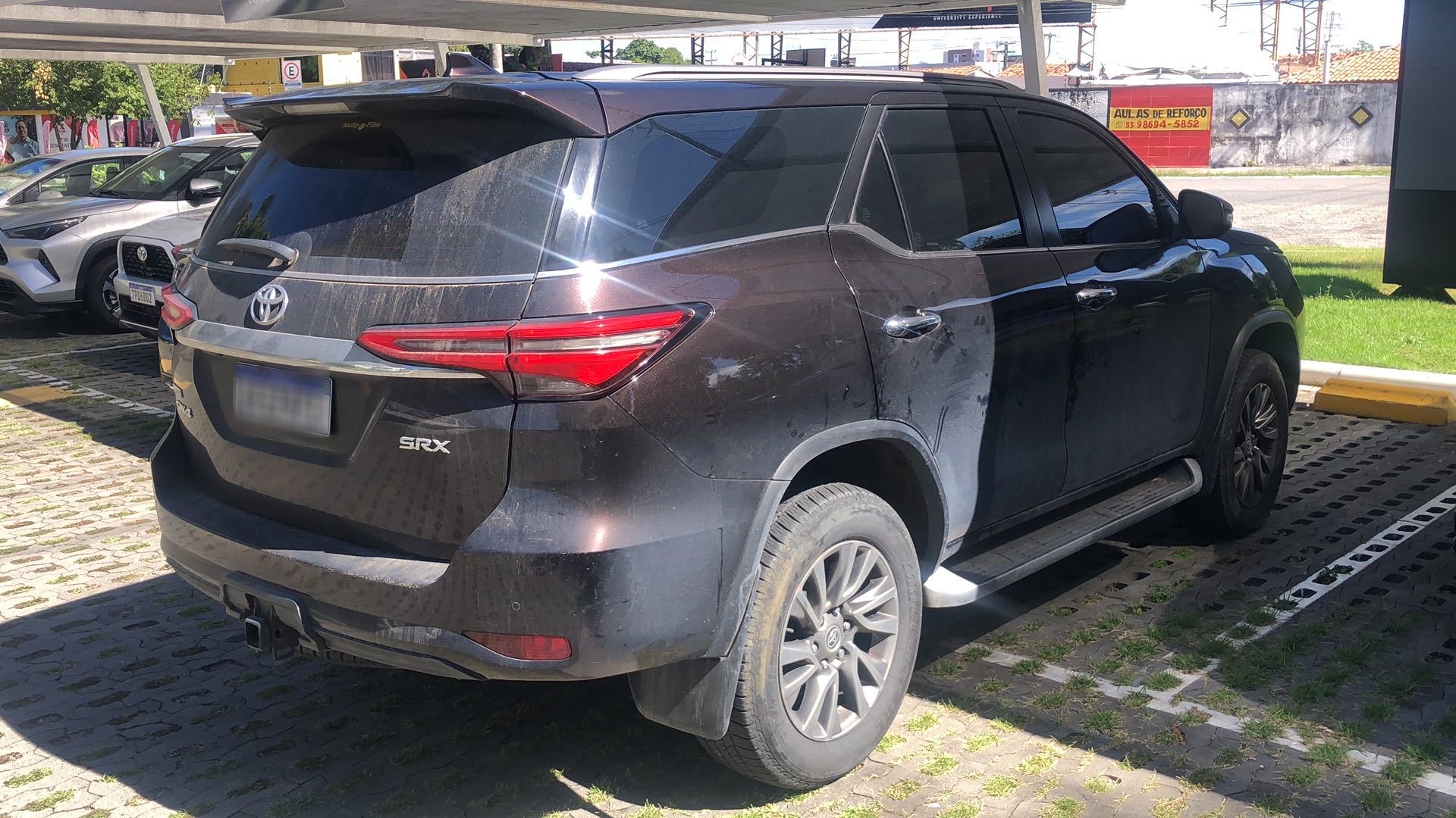 TOYOTA HILUX SW4 2.8 D-4D TURBO DIESEL SRX 7L 4X4 AUTOM&Aacute;TICO