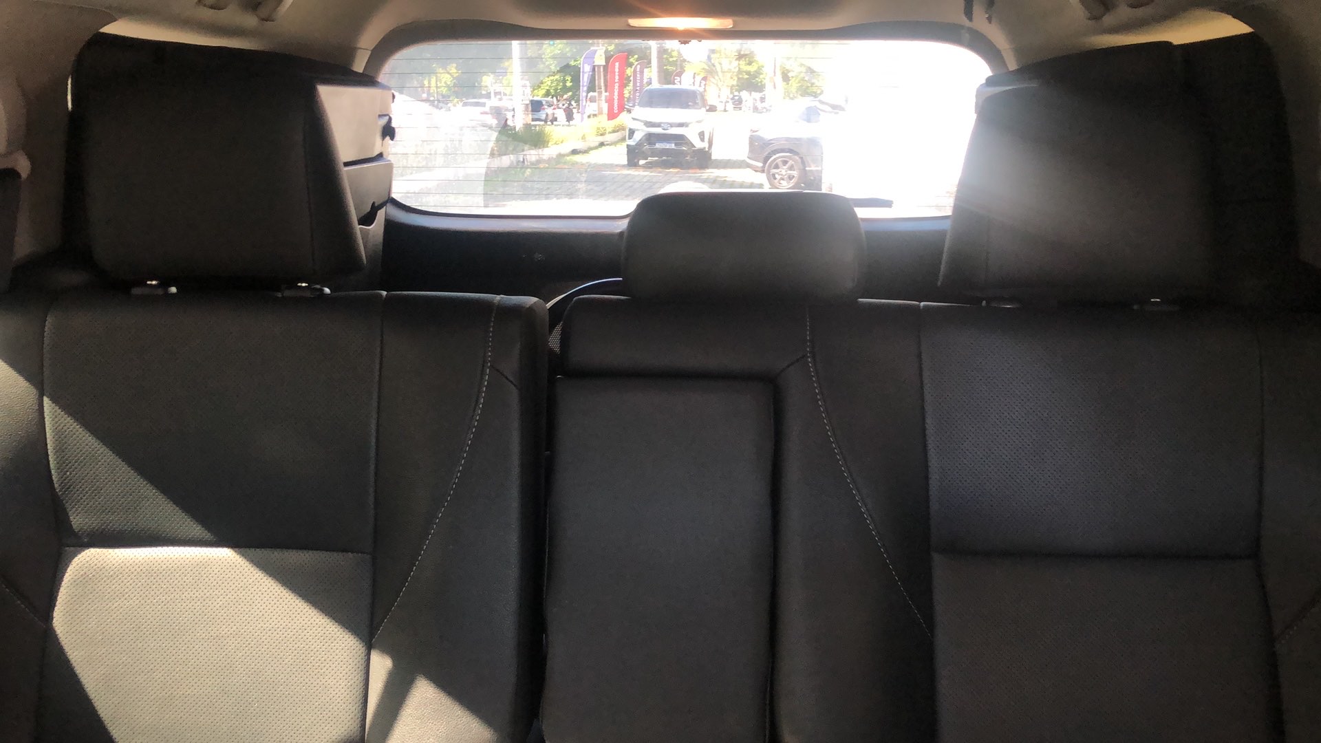 TOYOTA HILUX SW4 2.8 D-4D TURBO DIESEL SRX 7L 4X4 AUTOM&Aacute;TICO