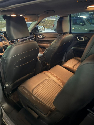 JEEP COMMANDER 1.3 T270 TURBO FLEX LONGITUDE AT6