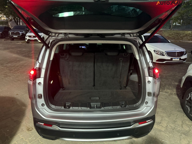 JEEP COMMANDER 1.3 T270 TURBO FLEX LONGITUDE AT6