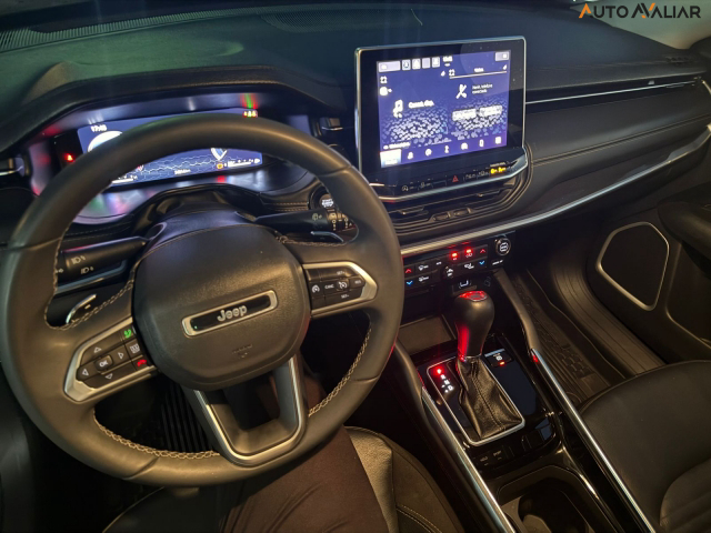 JEEP COMMANDER 1.3 T270 TURBO FLEX LONGITUDE AT6