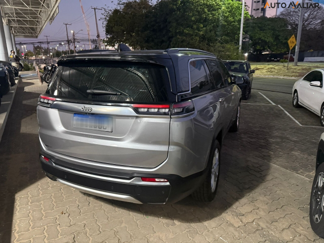 JEEP COMMANDER 1.3 T270 TURBO FLEX LONGITUDE AT6
