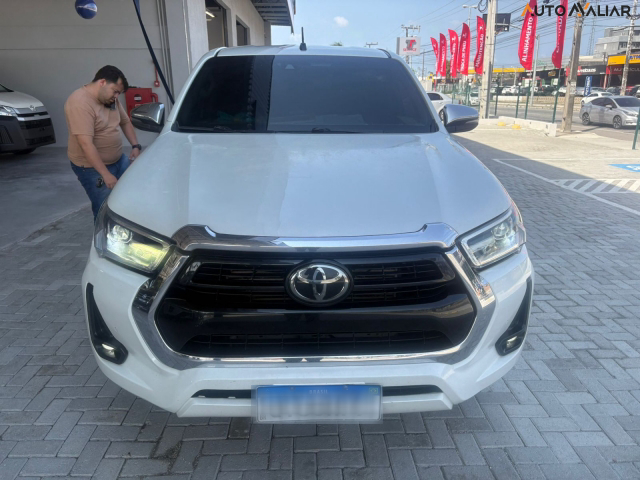 TOYOTA HILUX 2.8 D-4D TURBO DIESEL CD SRX 4X4 AUTOM&Aacute;TICO