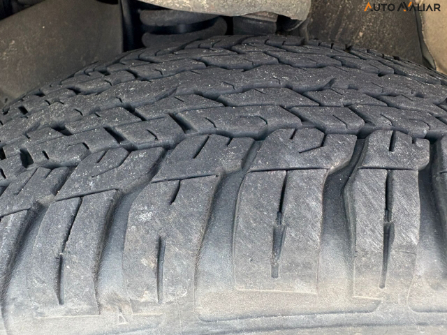 TOYOTA HILUX 2.8 D-4D TURBO DIESEL CD SRX 4X4 AUTOM&Aacute;TICO