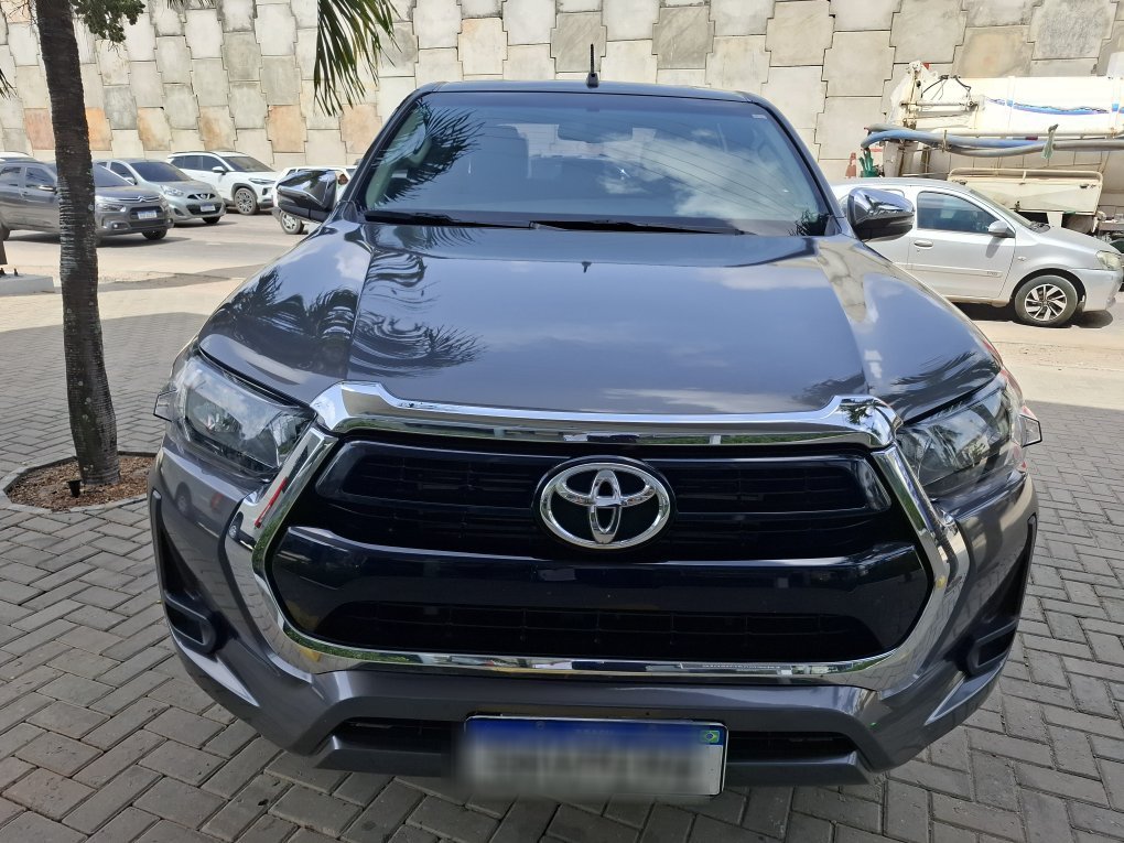TOYOTA HILUX 2.8 D-4D TURBO DIESEL CD SRV 4X4 AUTOM&Aacute;TICO