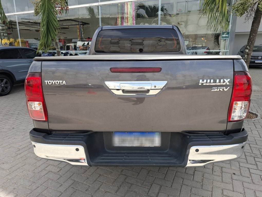 TOYOTA HILUX 2.8 D-4D TURBO DIESEL CD SRV 4X4 AUTOM&Aacute;TICO