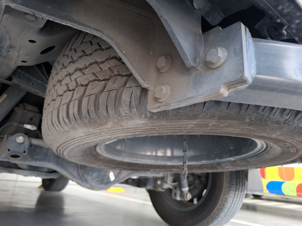 TOYOTA HILUX SW4 2.8 D-4D TURBO DIESEL DIAMOND 7L 4X4 AUTOM&Aacute;TICO