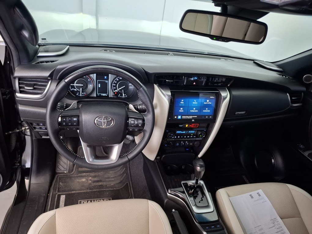 TOYOTA HILUX SW4 2.8 D-4D TURBO DIESEL DIAMOND 7L 4X4 AUTOM&Aacute;TICO