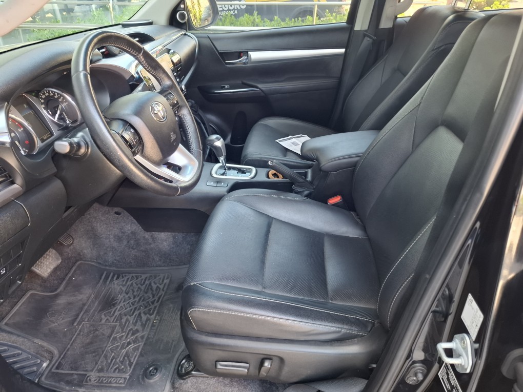 TOYOTA HILUX 2.8 D-4D TURBO DIESEL CD SRX 4X4 AUTOM&Aacute;TICO