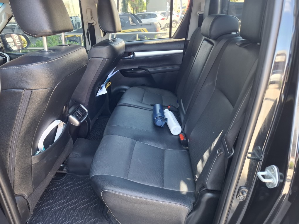 TOYOTA HILUX 2.8 D-4D TURBO DIESEL CD SRX 4X4 AUTOM&Aacute;TICO