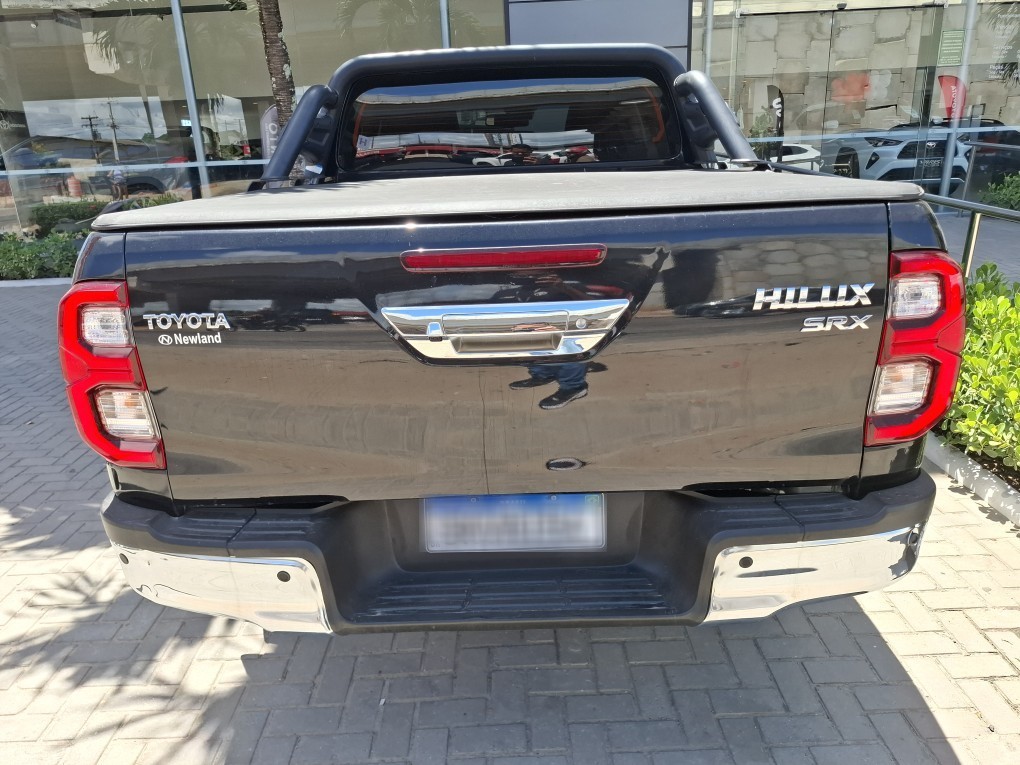 TOYOTA HILUX 2.8 D-4D TURBO DIESEL CD SRX 4X4 AUTOM&Aacute;TICO