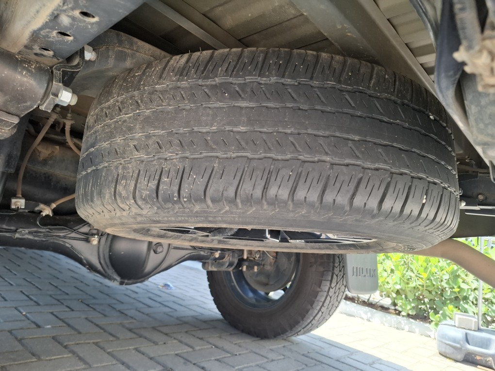 TOYOTA HILUX 2.8 D-4D TURBO DIESEL CD SRX 4X4 AUTOM&Aacute;TICO