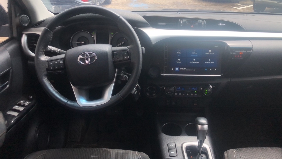 TOYOTA HILUX 2.8 D-4D TURBO DIESEL CD SR 4X4 AUTOM&Aacute;TICA