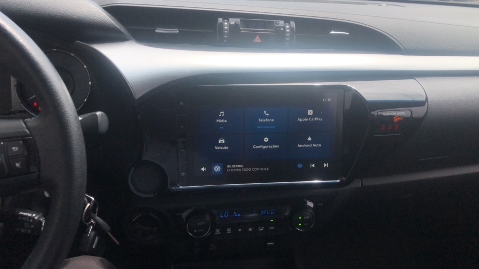 TOYOTA HILUX 2.8 D-4D TURBO DIESEL CD SR 4X4 AUTOM&Aacute;TICA