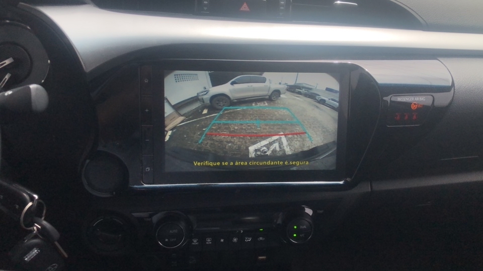 TOYOTA HILUX 2.8 D-4D TURBO DIESEL CD SR 4X4 AUTOM&Aacute;TICA