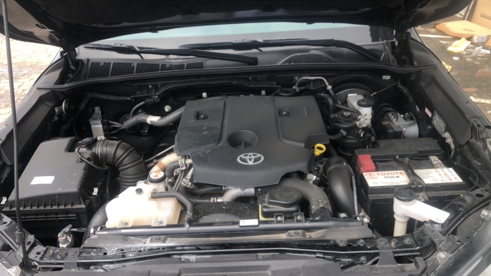 TOYOTA HILUX 2.8 D-4D TURBO DIESEL CD SR 4X4 AUTOM&Aacute;TICA