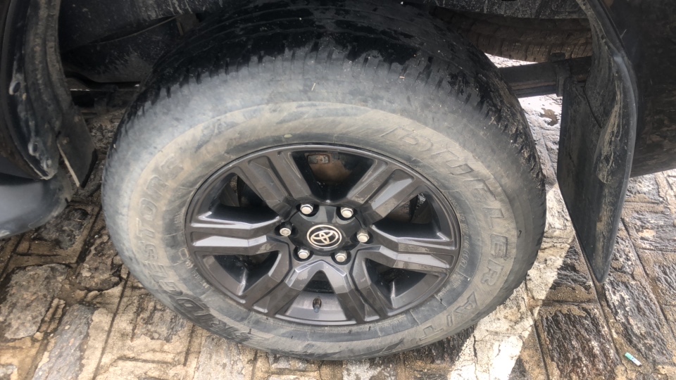 TOYOTA HILUX 2.8 D-4D TURBO DIESEL CD SR 4X4 AUTOM&Aacute;TICA