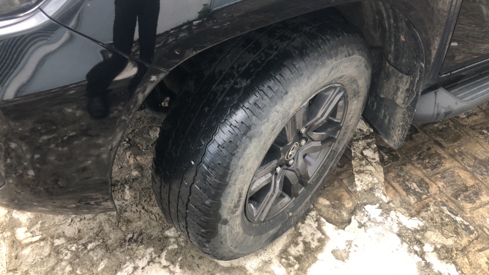 TOYOTA HILUX 2.8 D-4D TURBO DIESEL CD SR 4X4 AUTOM&Aacute;TICA