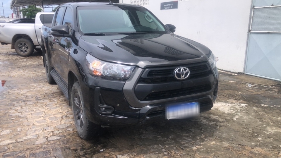 TOYOTA HILUX 2.8 D-4D TURBO DIESEL CD SR 4X4 AUTOMÁTICA
