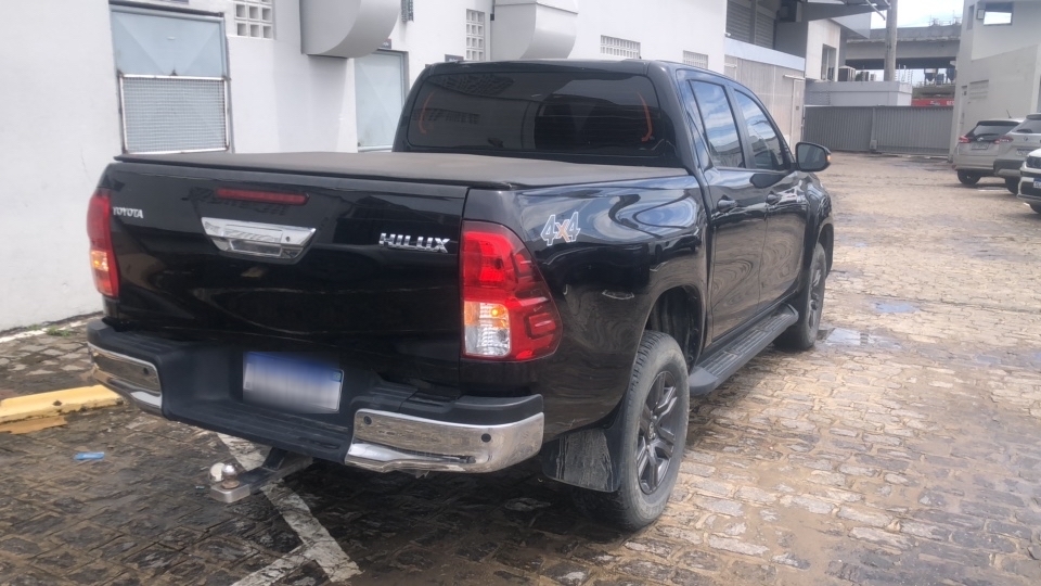 TOYOTA HILUX 2.8 D-4D TURBO DIESEL CD SR 4X4 AUTOM&Aacute;TICA