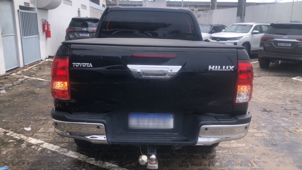 TOYOTA HILUX 2.8 D-4D TURBO DIESEL CD SR 4X4 AUTOM&Aacute;TICA