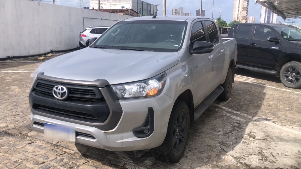 TOYOTA HILUX 2.8 D-4D TURBO DIESEL CD SR 4X4 AUTOM&Aacute;TICA