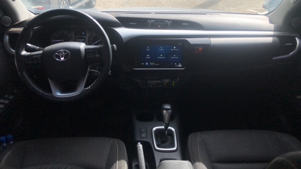 TOYOTA HILUX 2.8 D-4D TURBO DIESEL CD SR 4X4 AUTOM&Aacute;TICA