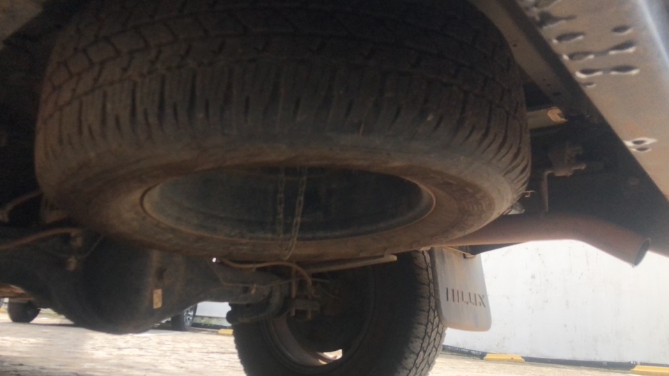 TOYOTA HILUX 2.8 D-4D TURBO DIESEL CD SR 4X4 AUTOM&Aacute;TICA